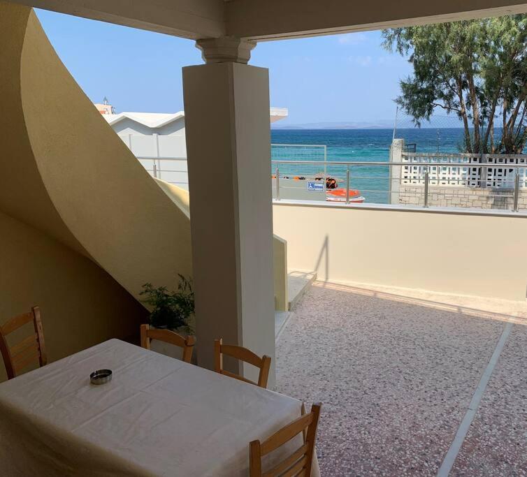 Blue Flag Award Winning Ormos Lo Beach: Home 1 Vrontádos Exterior foto